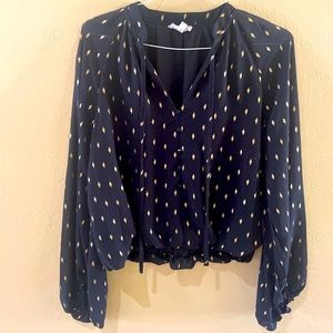 Women’s blouse.medium 100% polyester,